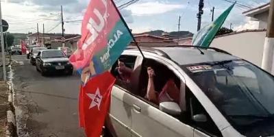 ELEIES 2022: Eleitores de Lula promovem carreata em bairros populares de Guaxup