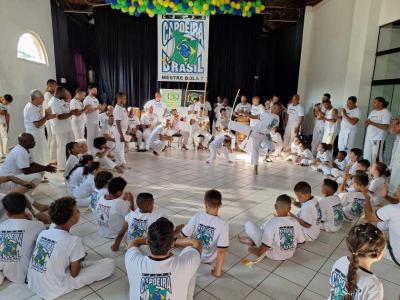 EM GUAXUP: Alto nvel e muito congraamento no Festival Capoeira Brasil