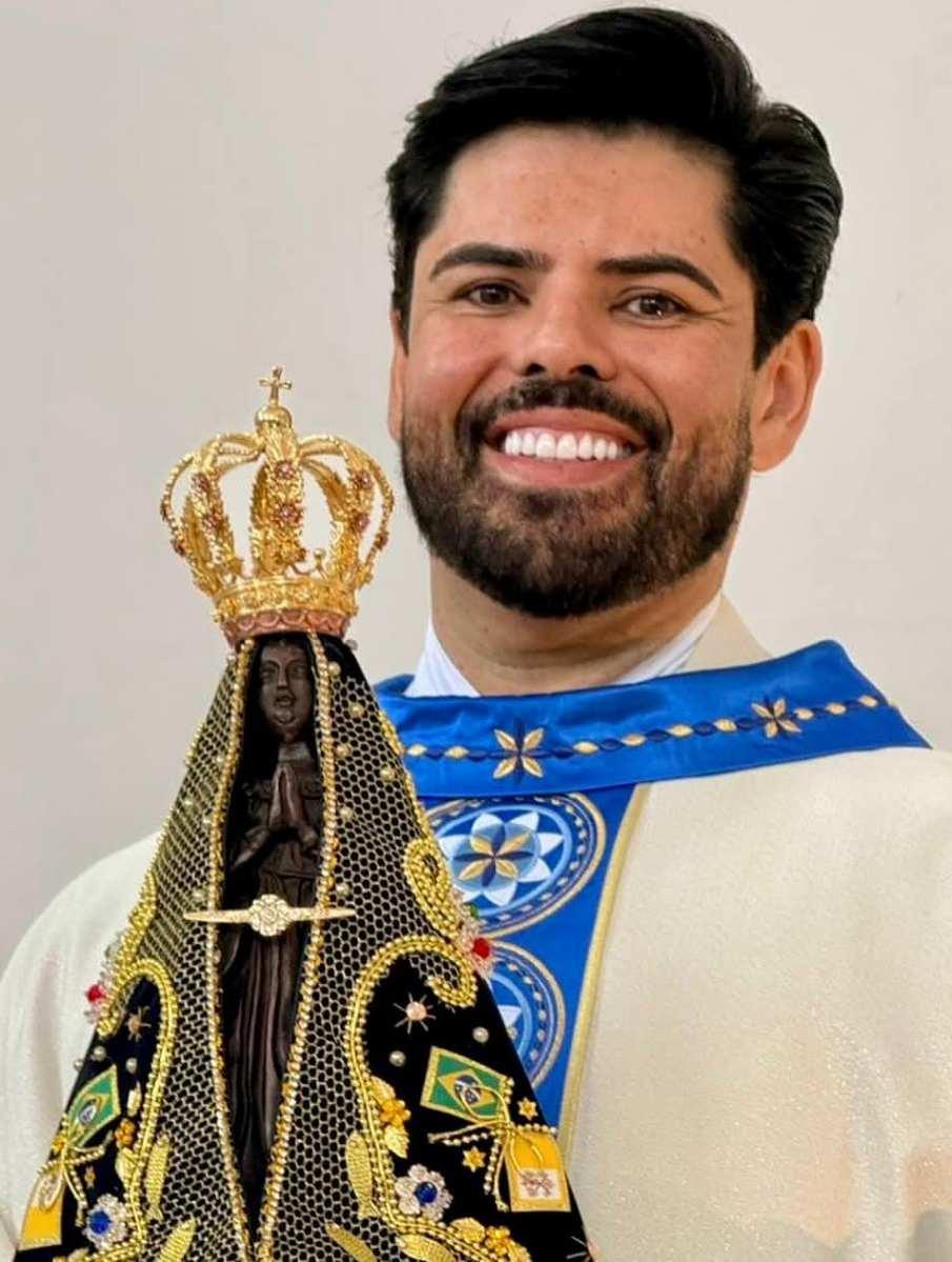 Jornal Jogo Sério - Falece, aos 38 anos, o padre guaxupeano Júlio César Agripino