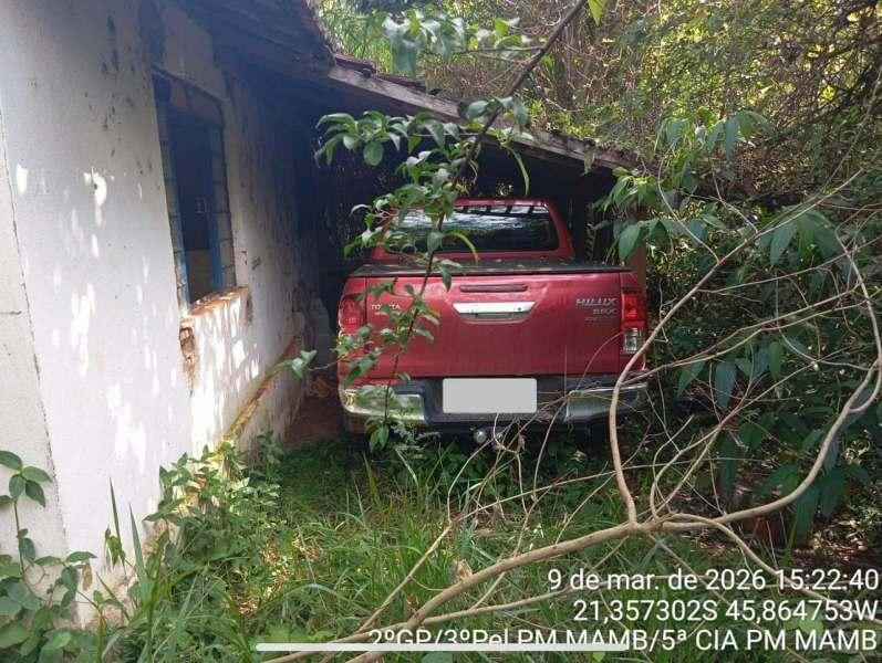 Pol�cia Militar recupera caminhonete furtada na zona rural de Alfenas