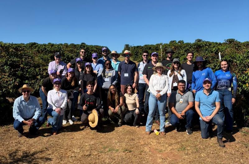 Cooxup� recebe estudantes norte-americanos para interc�mbio sobre cafeicultura e cooperativismo