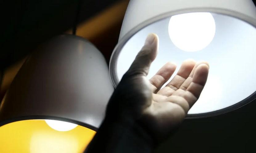 Bandeira tarif�ria das contas de luz segue amarela em julho