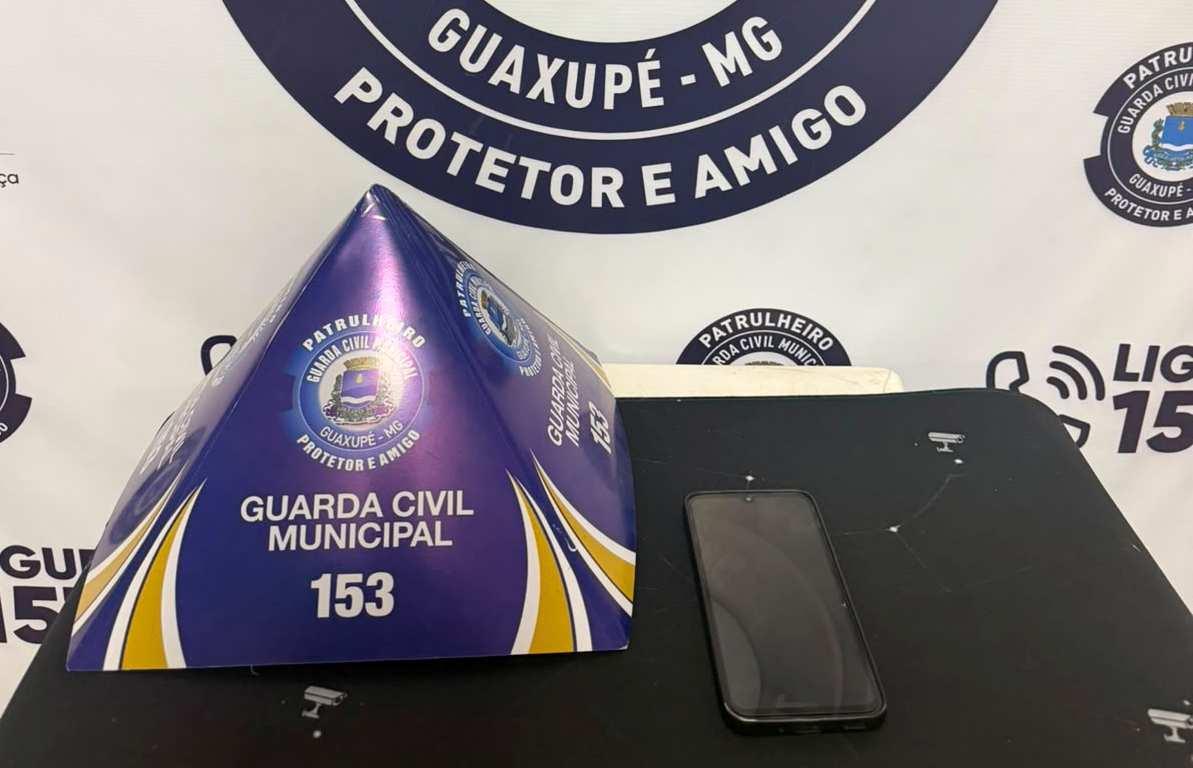 GCM recupera celular furtado em unidade de sa�de de Guaxup� e prende o autor