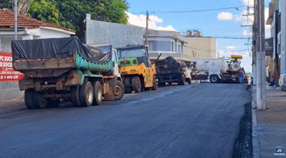 Comerciantes pedem celeridade em recapeamento de avenida na cidade de Guaxup� 