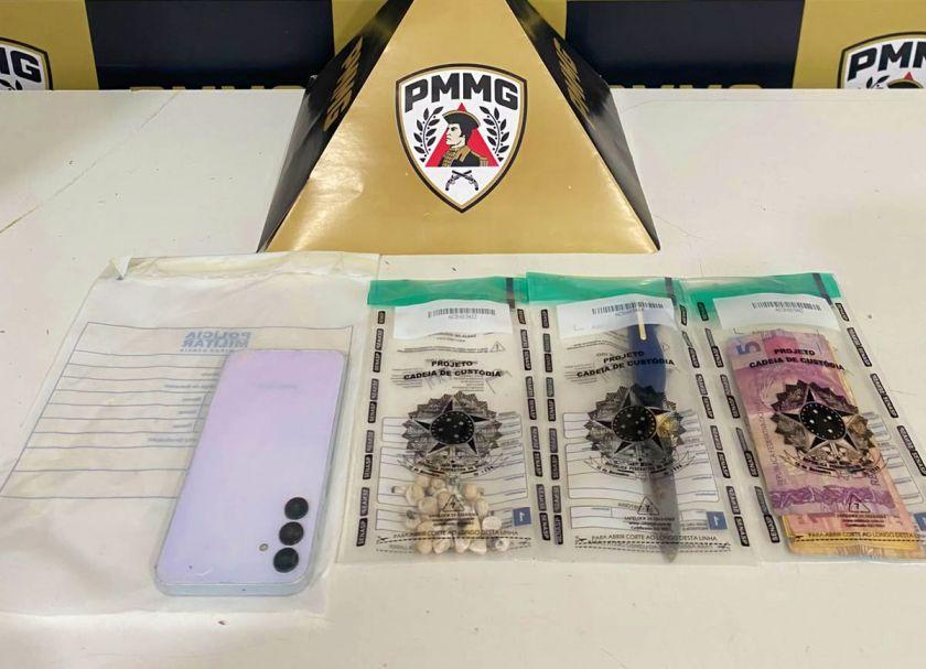 Homem de 27 anos � detido por tr�fico de drogas em Guaxup�