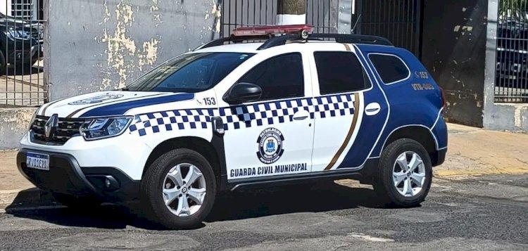 Rapaz � abordado ap�s fugir de fiscaliza��o e acaba autuado por dire��o perigosa em Guaxup�