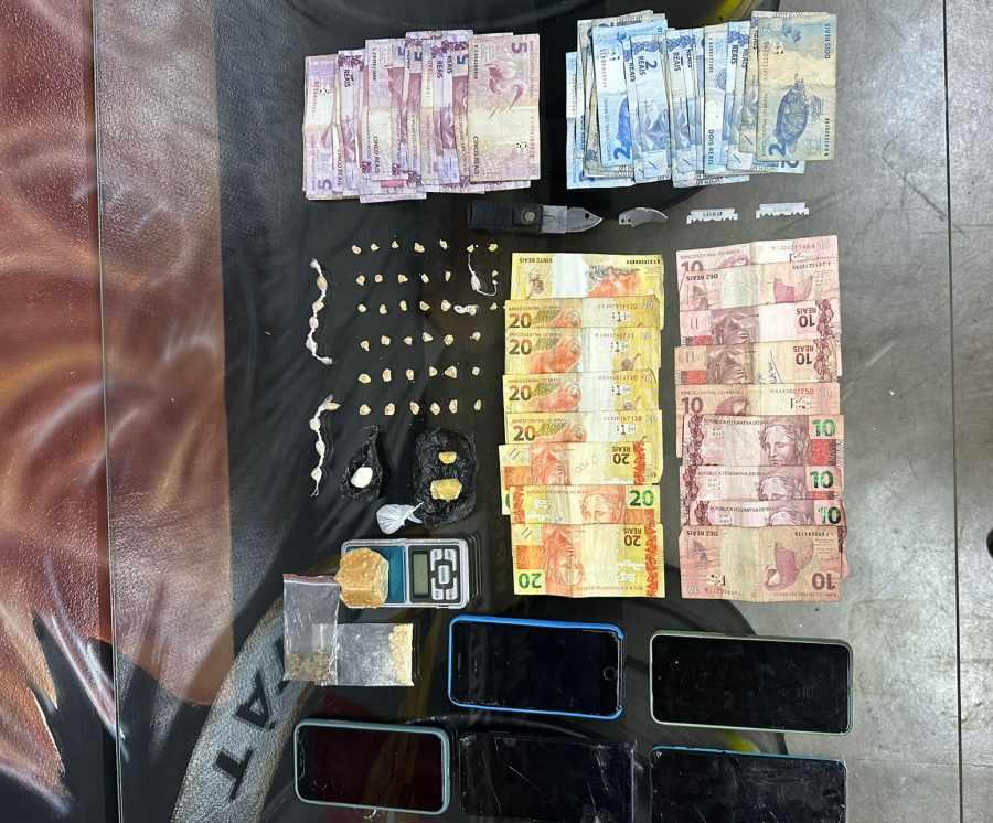PM prende tr�s adultos e apreende adolescente por tr�fico em Para�so