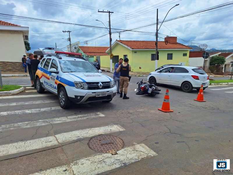 Mais uma colis�o em cruzamento perigoso da Inconfidentes estampa de novo a necessidade de sem�foro no local