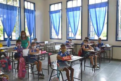 Governo de Minas nomeia mais 2 mil professores aprovados em concurso público da Educação