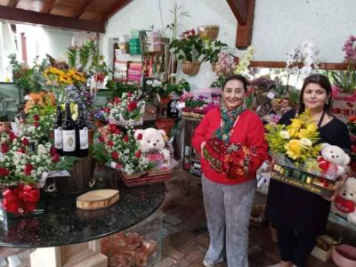 Aberta neste domingo, Floricultura RosAmarela est irresistvel para esse DIA DOS NAMORADOS
