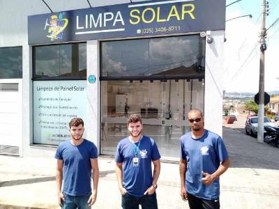 LIMPA SOLAR garante o bom desempenho de suas placas solares 