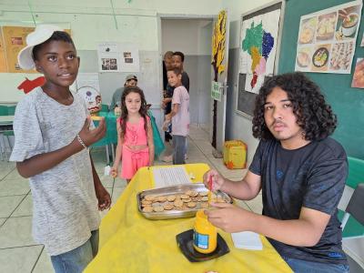 Comunidade da Escola Estadual Nossa Senhora Aparecida promove sua 