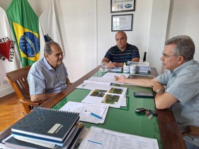 Joo Fernando e Dr. Heber tratam os detalhes de parceria com o Hemominas para coleta de sangue em Guaxup