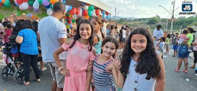 Muita alegria em mais uma super festa para as crianas do Residencial Vale Verde