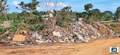 Usurios de estrada vicinal aos fundos do Aeroporto denunciam 