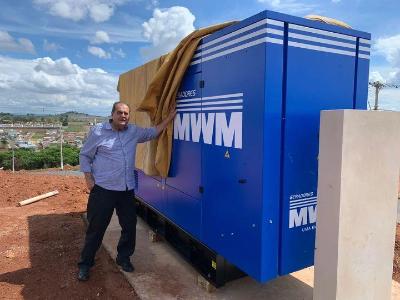 Dr. Heber recebe o gerador de energia da nova UPA e espera inaugurar o local ainda esse ano