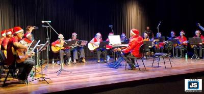 VIOLO NO NATAL DE LUZ: Artistas regionais exibem espetculo no Teatro Arlete Souza Mendes