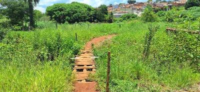 Cidados pedem manuteno urgente em travessia que liga o Amrica II ao Anel Virio