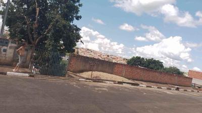 Vende-se chcara no Jardim Rosana, em Guaxup