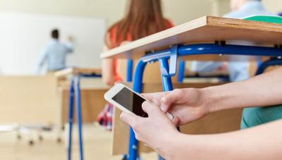 Escolas da educao bsica iniciam ano letivo com proibio de celular