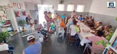 Espritas ofertam refeio comunitria e incentivam a prtica do amor ensinado por Jesus Cristo