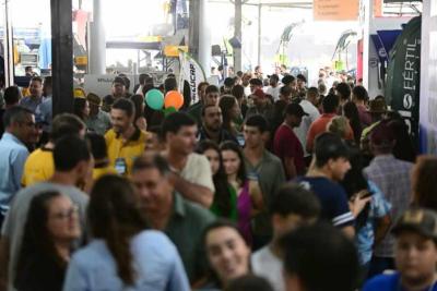 Recorde de pblico: Femagri 2025 recebe mais de 27,7 mil cafeicultores em dois dias de feira