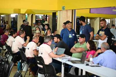  Preo do caf estimula produtores a investir em tecnologia e Femagri bate recorde de pblico