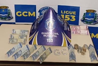 Guardas municipais prendem mulher de 45 anos por trfico de crack