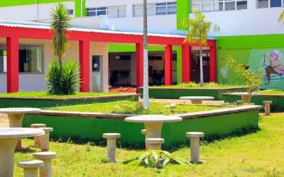 IF Sul de Minas promove mutiro solidrio para transformar e doar roupas apreendidas pela Receita Federal