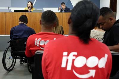Entregadores via aplicativo participam de audincia pblica na ALMG