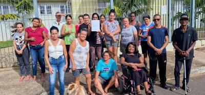 Comunidade do Monte Verde protesta em frente PSF e pede o retorno de mdico transferido para o Taboo