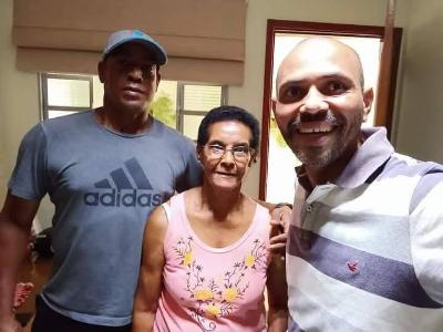 Hoje  o aniversrio do lder comunitrio Marcelo Peixo