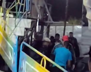 Brinquedo se rompe e fere ocupantes em parque de diverses na Expoagro Guaxup 