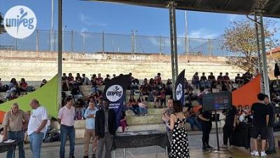 Representantes do Unifeg divulgam a faculdade guaxupeana em Feira de Profisses na cidade de Caconde