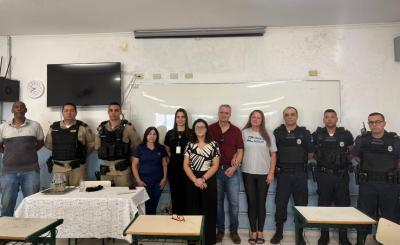 Violenta briga entre alunas de escola em Guaxup mobiliza autoridades civis e militares