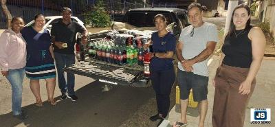Voluntrios promovero festa popular com bolo de 35 metros e muita animao 