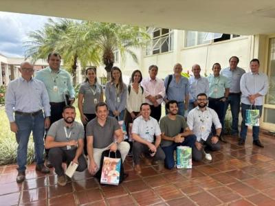 Cooxup recebe visita institucional da Conab para apresentao de plataforma sobre rastreabilidade e sustentabilidade