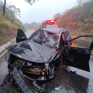 Coliso entre veculos deixa trs feridos na BR-491 entre Guaxup e Muzambinho