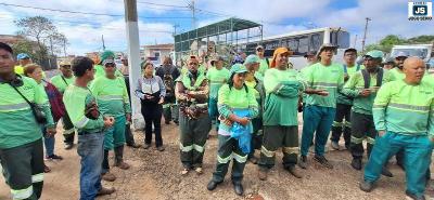 Funcionrios da limpeza pblica de Guaxup paralisam atividades em protesto contra ms condies de trabalho