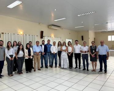 Cooxup e Caixa Econmica Federal fortalecem parceria em visita institucional
