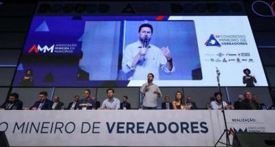 AMM retoma aproximao com o Legislativo municipal e abre o 11 Congresso Mineiro de Vereadores em Belo Horizonte com mais de dois mil presentes