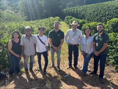 Cooxup recebe equipe da Ishimitsu para fortalecer parcerias em sustentabilidade