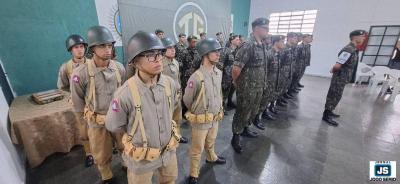 TG de Guaxup presta homenagens a atirador ilustre, pracinhas da Segunda Guerra e vencedores de concurso de redao  