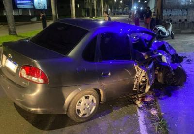 Acidente grave deixa dois jovens feridos na Avenida Zez Amaral, em So Sebastio do Paraso