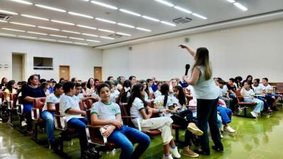 Cooxup recebe alunos de escolas rurais de Cabo Verde em visita do Programa Portas Abertas