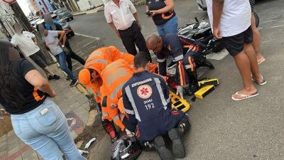 Motociclista fica ferido aps coliso no Centro de Alfenas