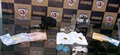 Pol�cia Militar apreende entorpecentes com adolescentes em estabelecimento comercial em S�o Sebasti�o do Para�so