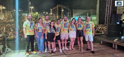 Prefeitura de Guaxup� promove mais uma super noite de Carnaval para foli�es de diferentes cidades
