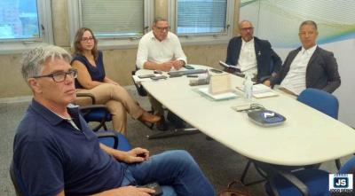 Carl�o vai � CEMIG, em BH, defender os direitos de guaxupeanos com problemas de energia el�trica