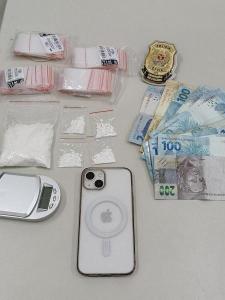 Pol�cia Civil prende jovem suspeito de tr�fico de drogas ap�s investiga��o integrada em Guaxup�